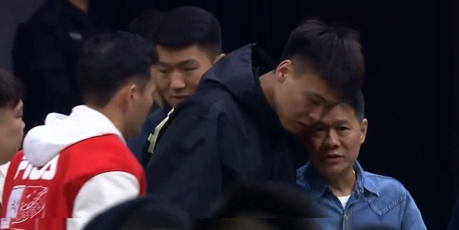 JackeyLove爆冷击败湖人，状态火爆震惊全场！